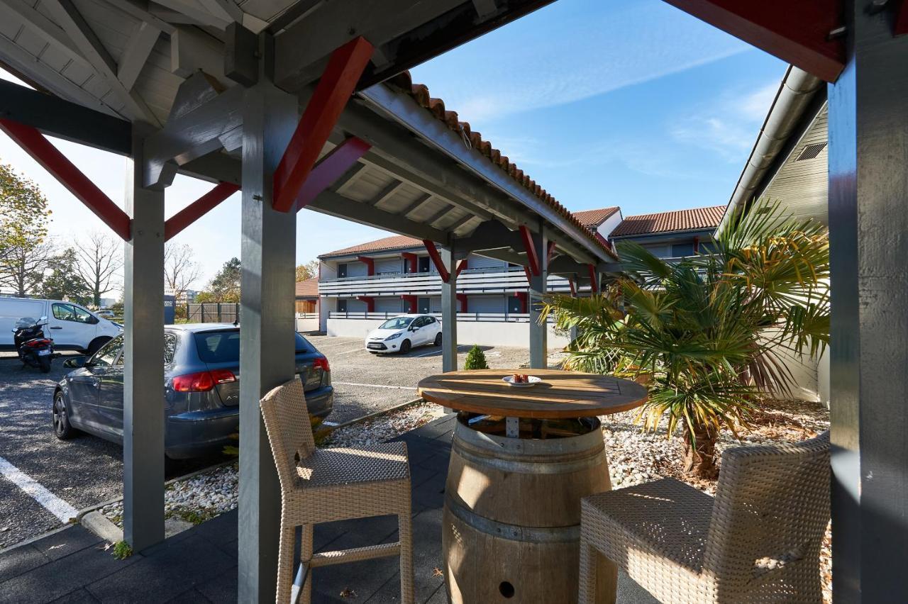 Kyriad Bordeaux - Merignac Aeroport Hotel Exterior photo